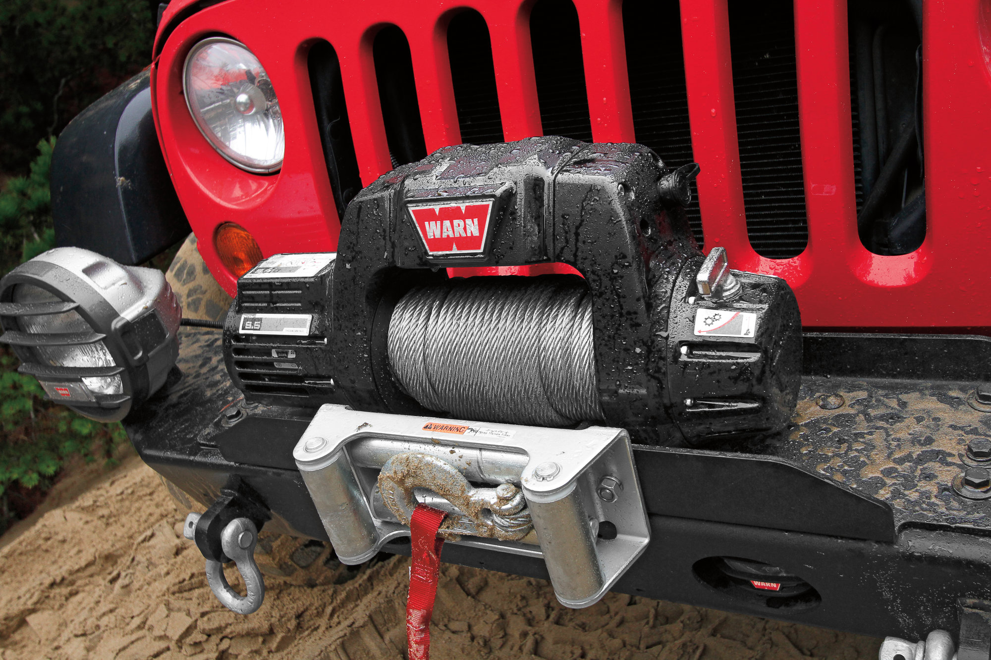WARN 97550 9.5cti Contactor Equipped Winch with 125' Wire Rope and Roller  Fairlead | Quadratec