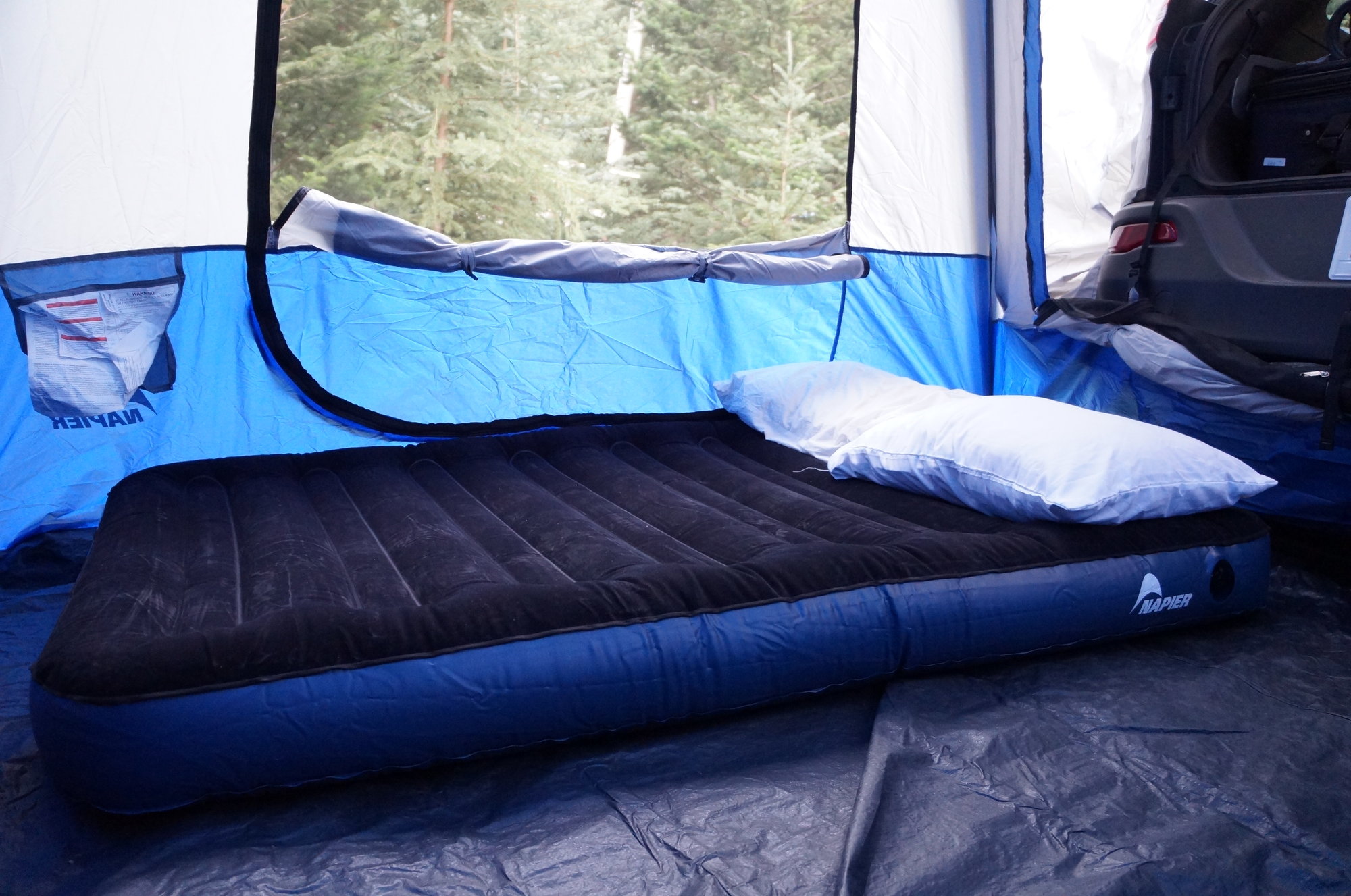 tent with air mattress