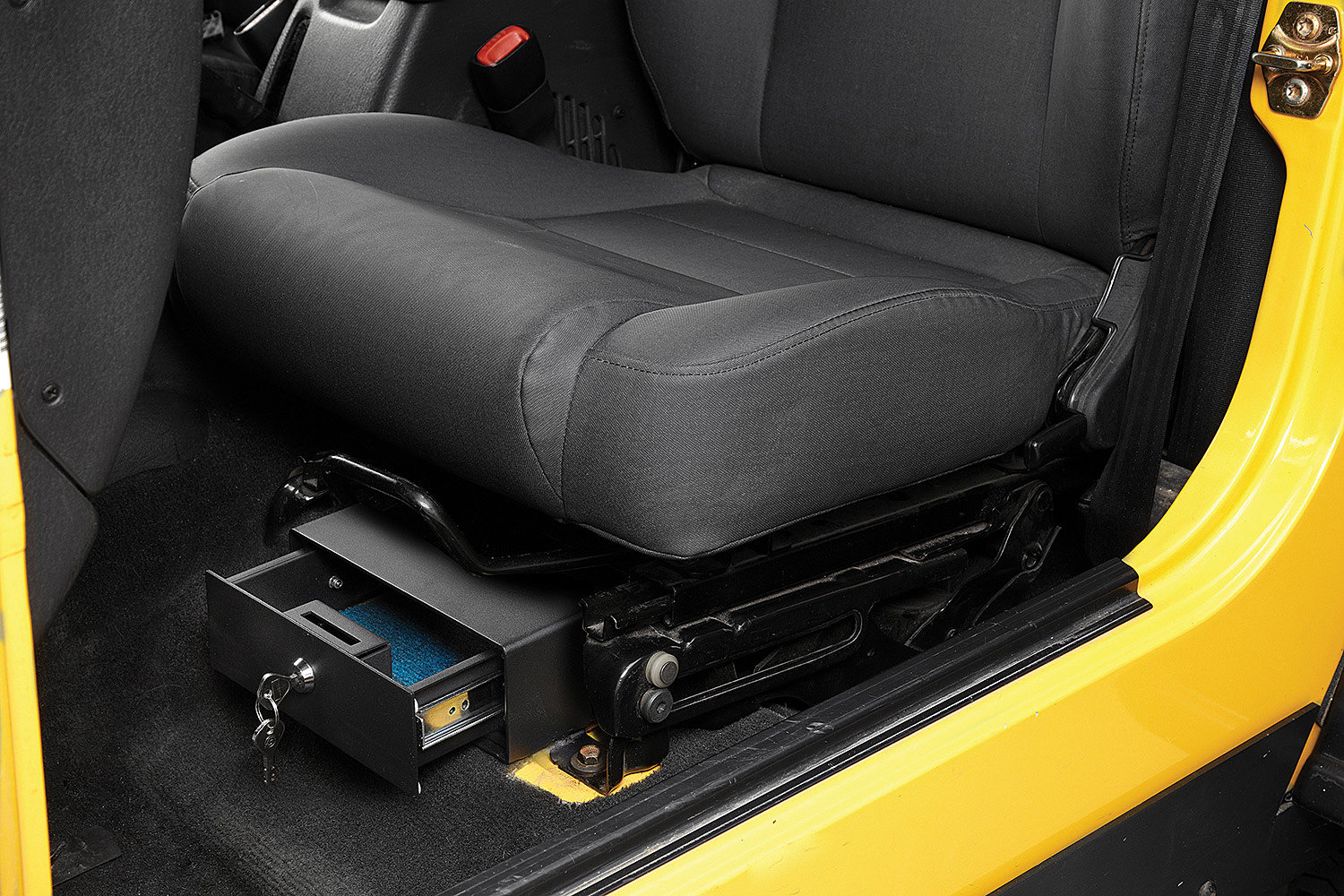 Bestop 42641-01 Locking Under Seat Storage Box in Textured Black for 97-06 Jeep  Wrangler TJ & Unlimited | Quadratec