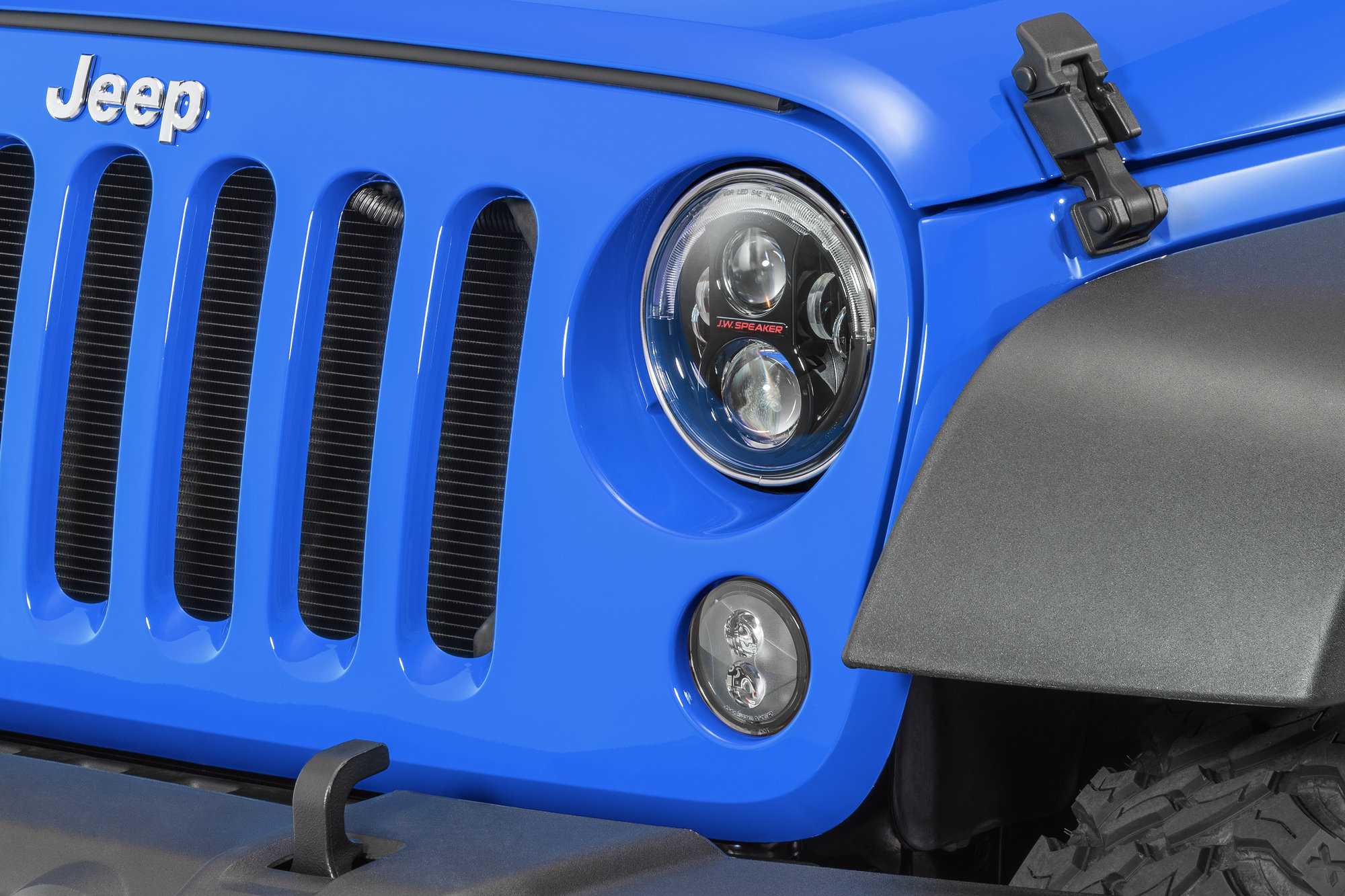 J.W. Speaker Model 8700 Evolution J2 Series 7" LED Headlight Pair for Jeep  Wrangler JK | Quadratec