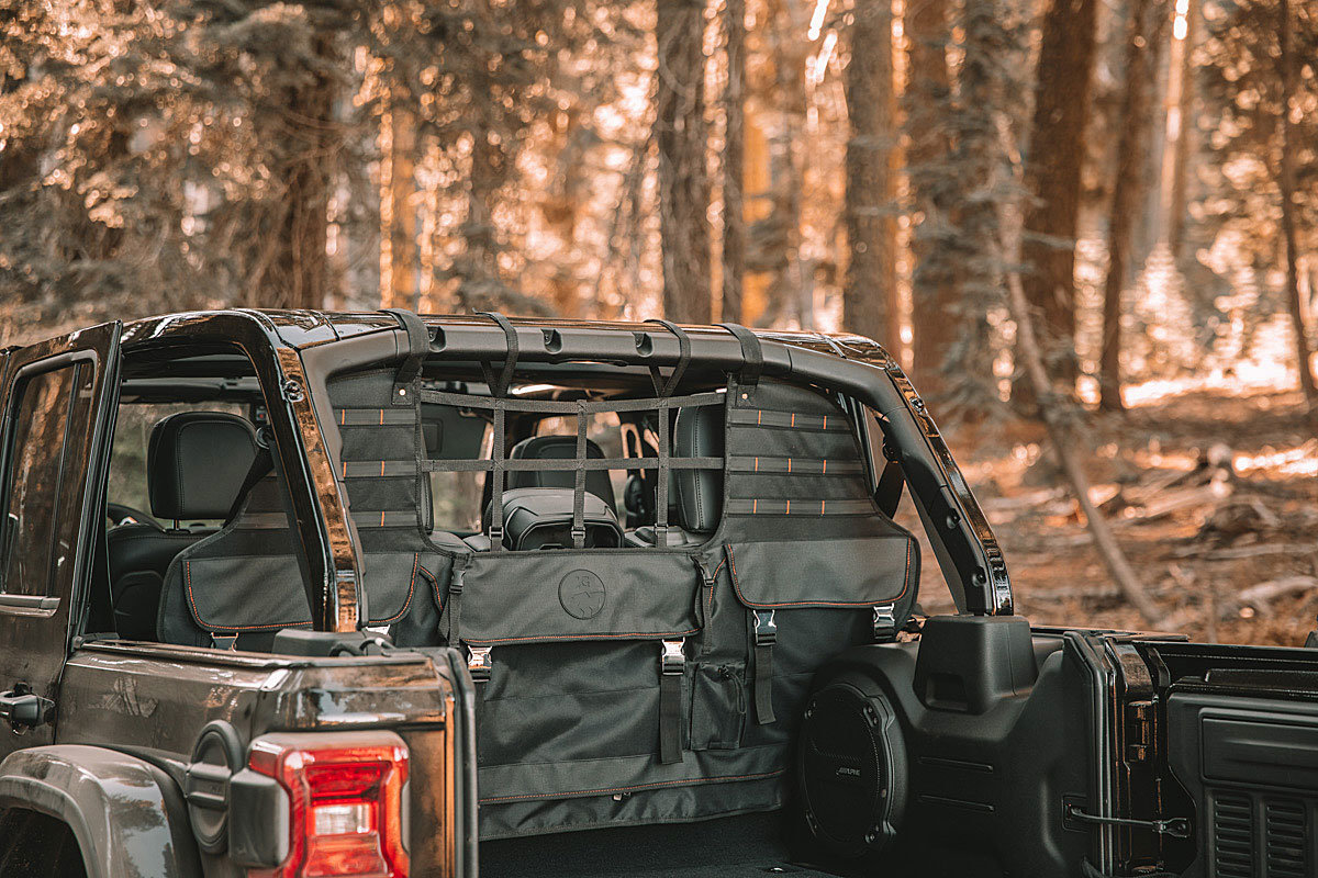 XG Cargo XG-301 Sportsman Cargo Divider for 07-21 Jeep Wrangler JL & JK  Unlimited | Quadratec